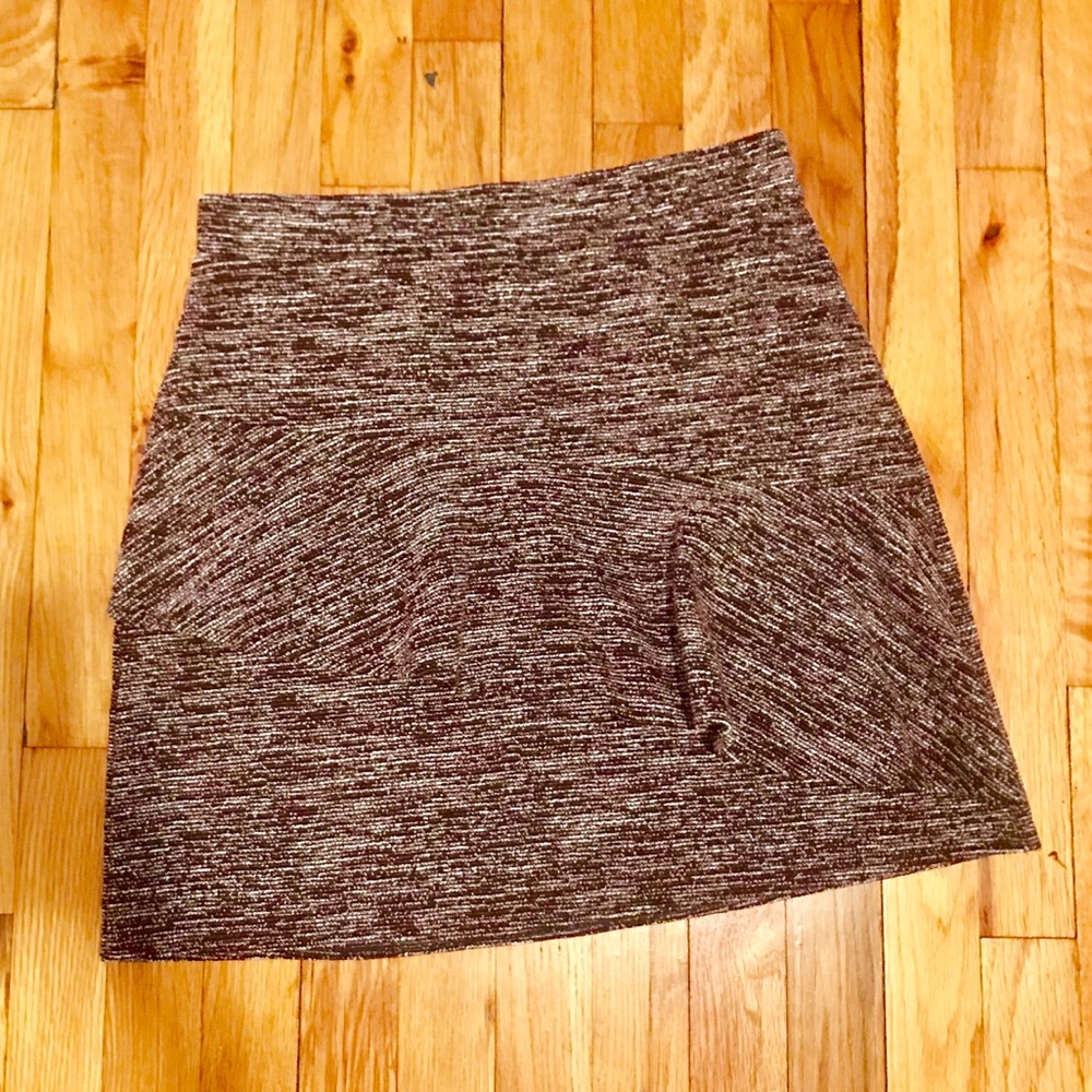LOFT - Ruffle skirt